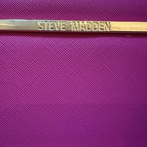NWT Steve Madden Pink Wallet Zip Around Clutch Large Card Slots Gold Detail - Picture 8 of 8